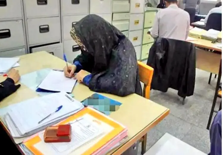 دستگیری زن خیانتکار که با چاقو به شوهر خیانتکارش حمله کرد