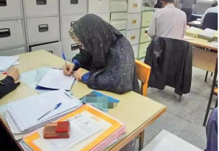 دستگیری زن خیانتکار که با چاقو به شوهر خیانتکارش حمله کرد