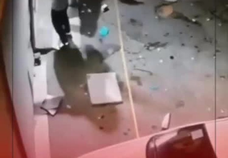 لحظه هجوم اوباش در نسیم‌شهر
