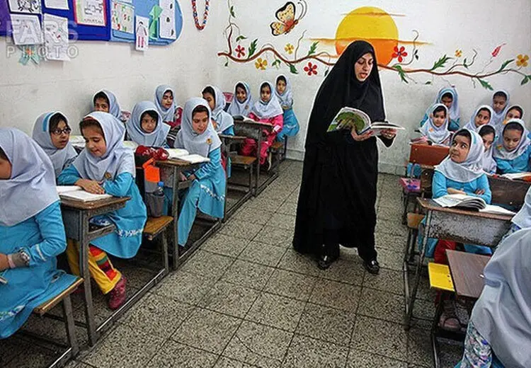 پیشنهاد مجلس به دولت برای رفع کمبود معلم: استخدام معلمان غیرانتفاعی و حق‌التدریسی‌ 