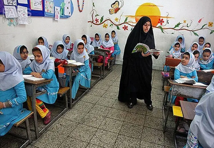 پیشنهاد مجلس به دولت برای رفع کمبود معلم: استخدام معلمان غیرانتفاعی و حق‌التدریسی‌ 