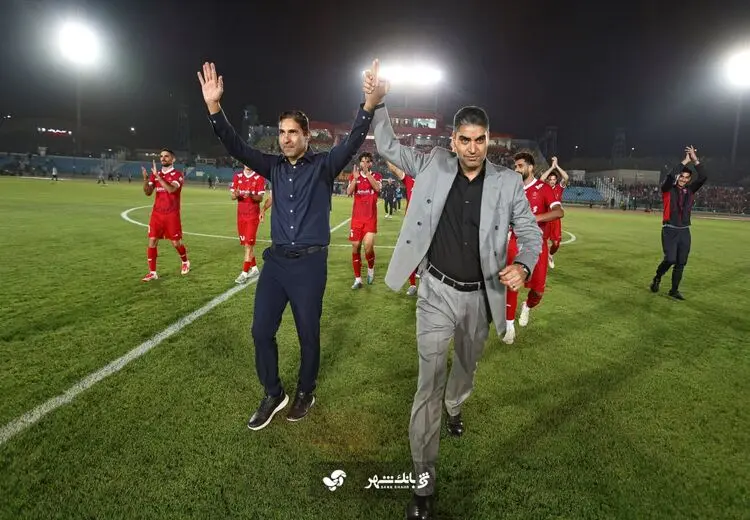 واکنش وحید هاشمیان به شایعه خداحافظی‌اش از پرسپولیس پس از بردن ذوب‌آهن