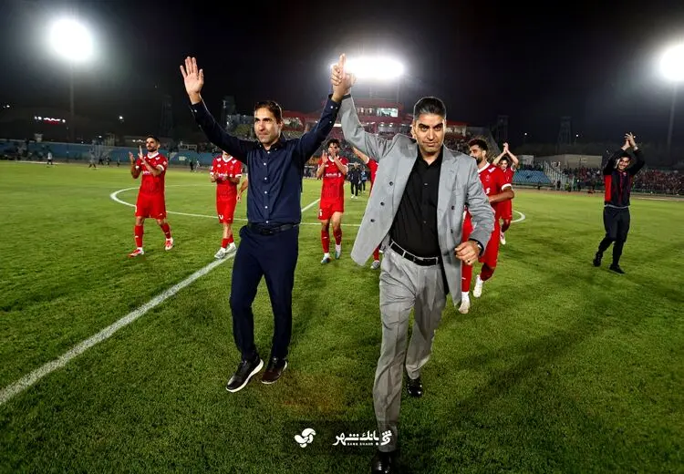 واکنش وحید هاشمیان به شایعه خداحافظی‌اش از پرسپولیس پس از بردن ذوب‌آهن