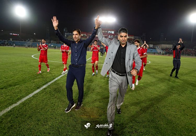واکنش وحید هاشمیان به شایعه خداحافظی‌اش از پرسپولیس پس از بردن ذوب‌آهن