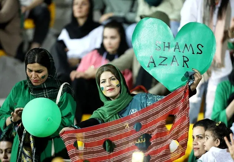 کُری دختر هوادار برای پرسپولیسی‌ها با لنگ!