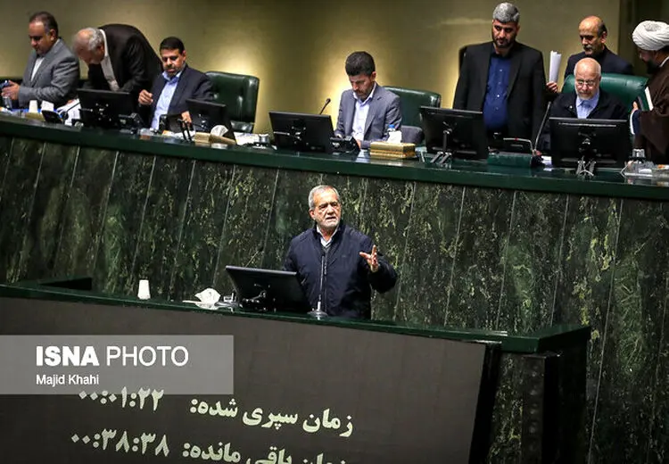 درخواست ۱۷۱ نماینده مجلس از روسای قوای مجریه و مقننه !