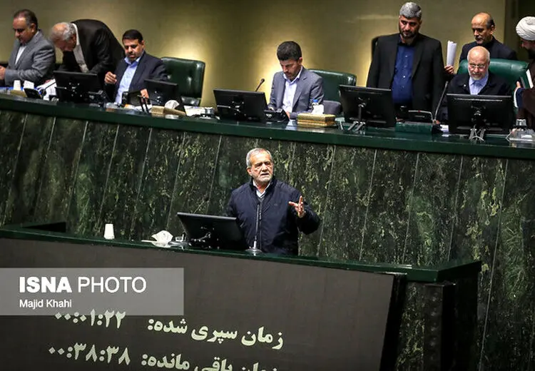 درخواست ۱۷۱ نماینده مجلس از روسای قوای مجریه و مقننه !