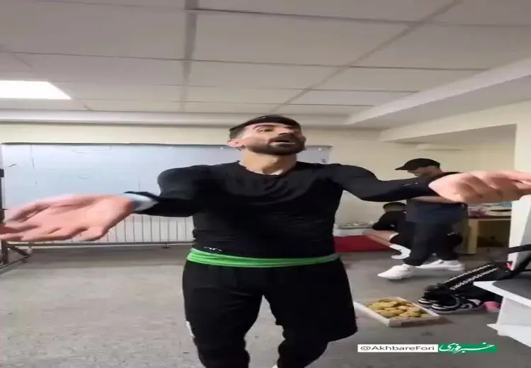 رقص و شادی بیرانوند بعد از قهرمانی تراکتور