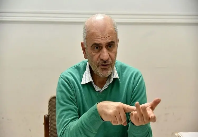 فرشاد مومنی: آمریکا و انگلیس خودشان کودتا را قبول و عذرخواهی هم کردند، اما برخی در ایران می‌گویند نه؛ کودتا نبود!