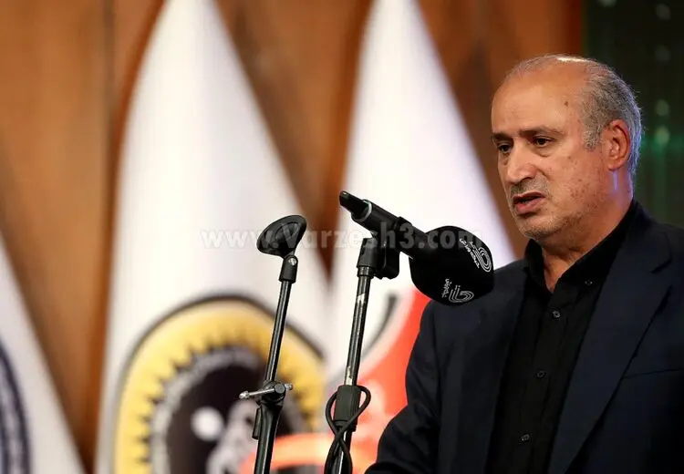 تاج: مدیران استقلال و پرسپولیس ورزشگاه‌ جدید معرفی کنند