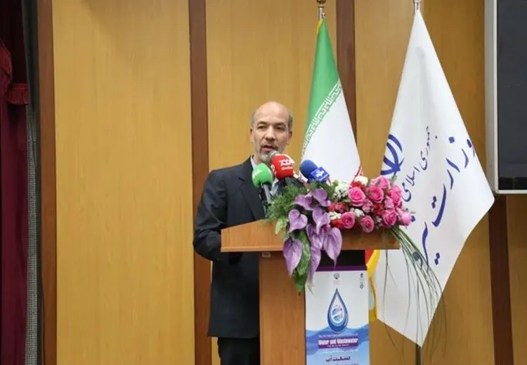 وزیر نیرو: هرکه یک کولر گازی خاموش کند یک میلیون تومان در ماه پاداش میگیرد/ ساعت کار ادارات از 6 صبح تا 13