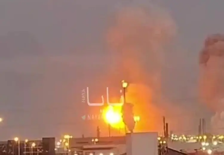 فیلمی از اصابت 2 موشک بالستیک به پایگاه آمریکا در بحرین 