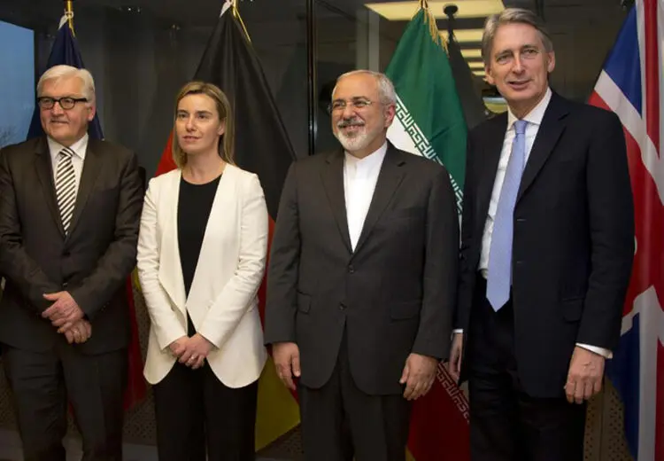 ادعای عجیب روزنامه کیهان: عدم تسلط ظریف به زبان انگلیسی لطمات جبران‌ناپذیری به منافع ملی زد!