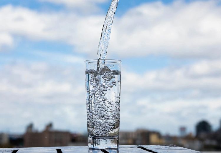 باورهای اشتباه و نادرست درباره نوشیدن آب