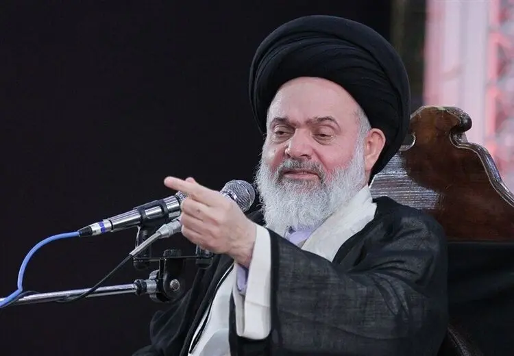 واکنش تلویحی امام جمعه قم به درگیری یک زن و روحانی در درمانگاه