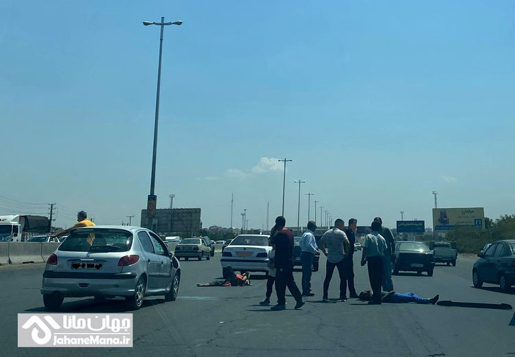 تصادف با عابرپیاده کارتن‌خواب در اتوبان تهران کرج/ عکس