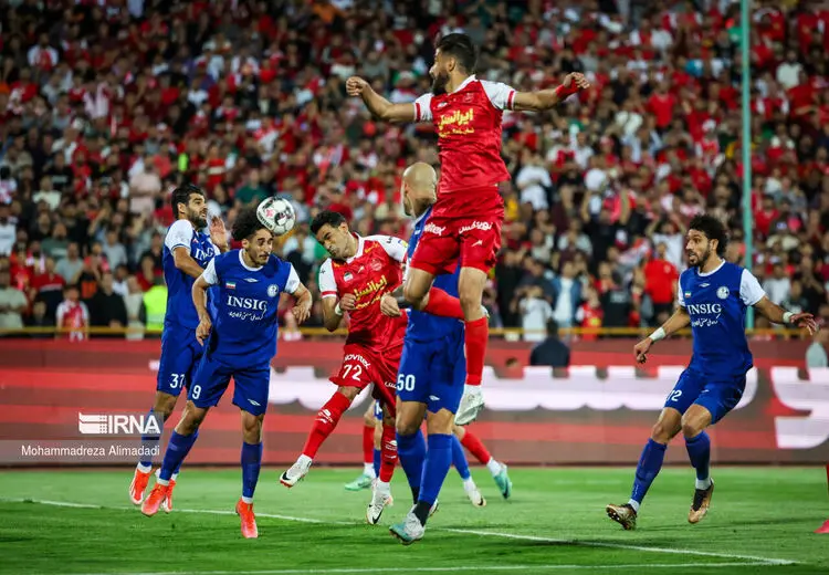 صدرنشینی پرسپولیس با سه گل خورده و 4 گل زده!