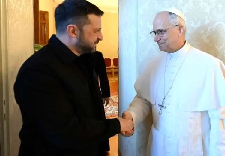 دیدار زلنسکی با پاپ در اقامتگاه تابستانی!