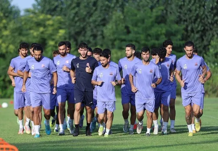کاروان نساجی با کاپیتان خانم به هند رفت