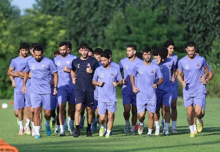 کاروان نساجی با کاپیتان خانم به هند رفت