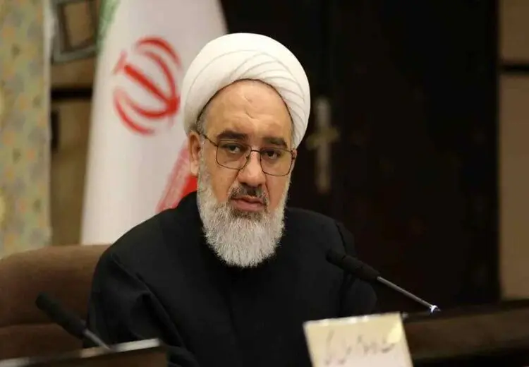 عضو شورای شهر تبریز: هرکسی حق تراکتور را بخورد، بی‌شرف است