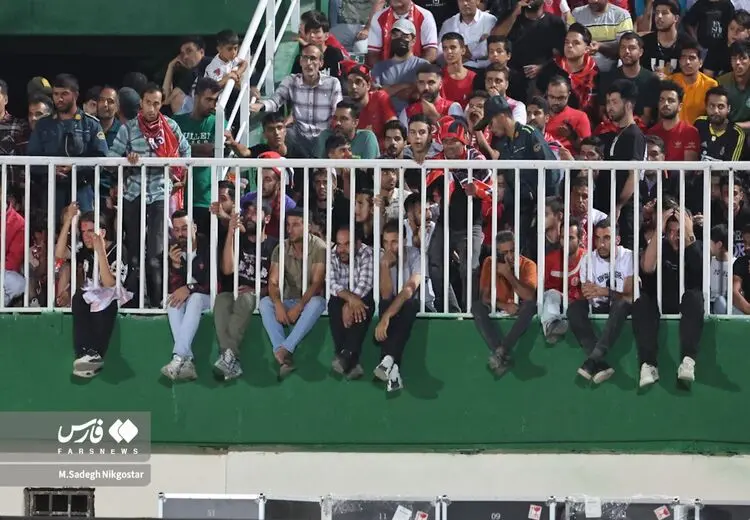 تصویری متفاوت از هواداران پرسپولیس در دربی 104
