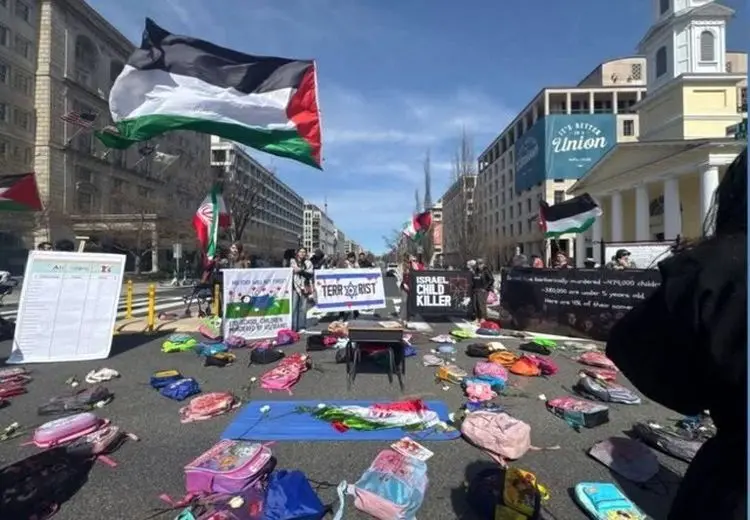 تحصن مقابل کاخ سفید در اعتراض به کشتار کودکان میناب