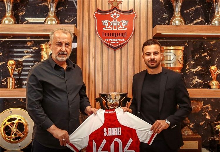 سروش رفیعی در پرسپولیس ماندنی شد + عکس