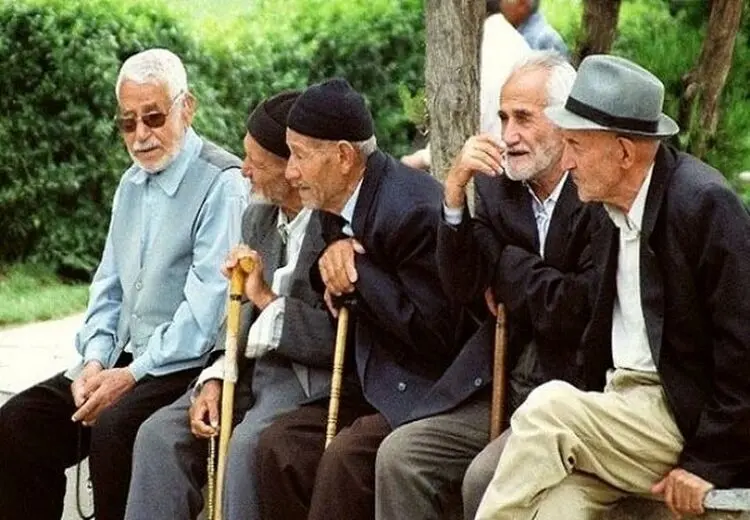 پیشنهاد افزایش «سن بازنشستگی» زنان و مردان به ۵۵ و ۵۷ سال