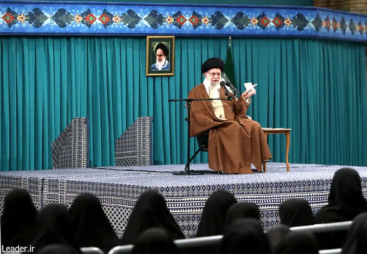 حضور زنان در مشاغل مختلف مدیریتی، سیاسی، اجتماعی و فرهنگی هیچ محدودیتی ندارد/ کار کردن در خانه مطلقاً وظیفه زنان نیست