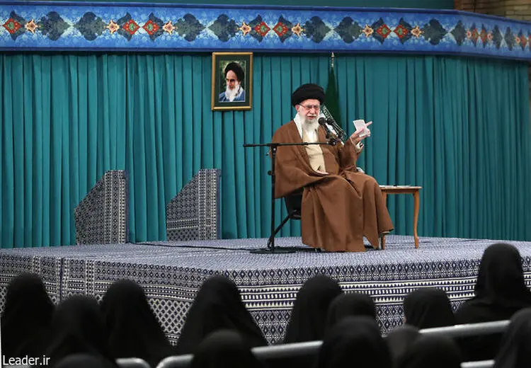 حضور زنان در مشاغل مختلف مدیریتی، سیاسی، اجتماعی و فرهنگی هیچ محدودیتی ندارد/ کار کردن در خانه مطلقاً وظیفه زنان نیست