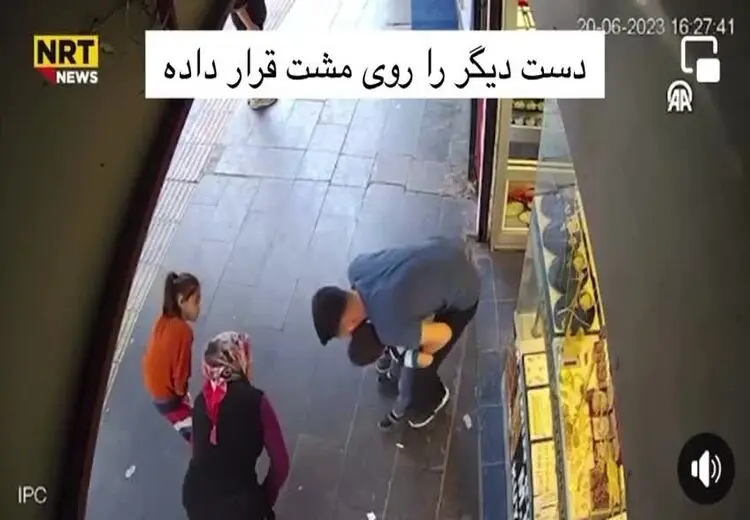 لحظه نجات جان یک پسربچه از خفگی
