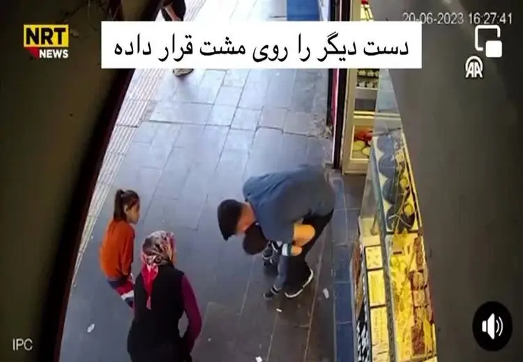 لحظه نجات جان یک پسربچه از خفگی