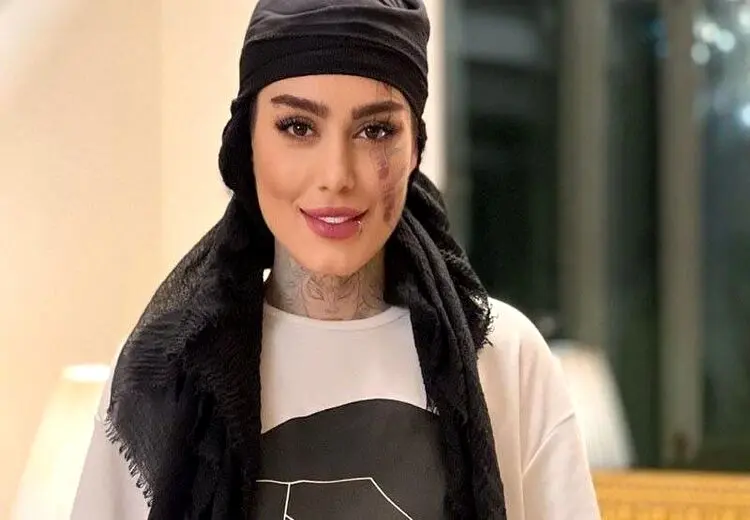 تیپ عربی سحر قریشی در کویر/ عکس