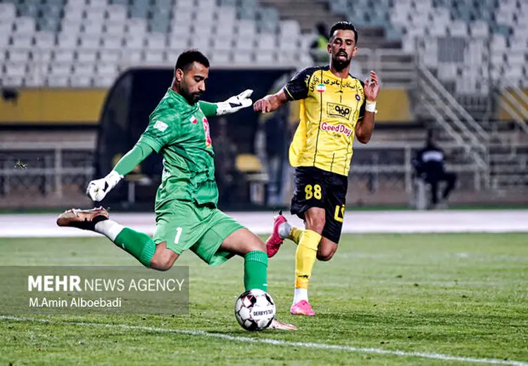 سپاهان با خیال راحت در صدر ماند/ کسی جلودار شاگردان محرم نیست
