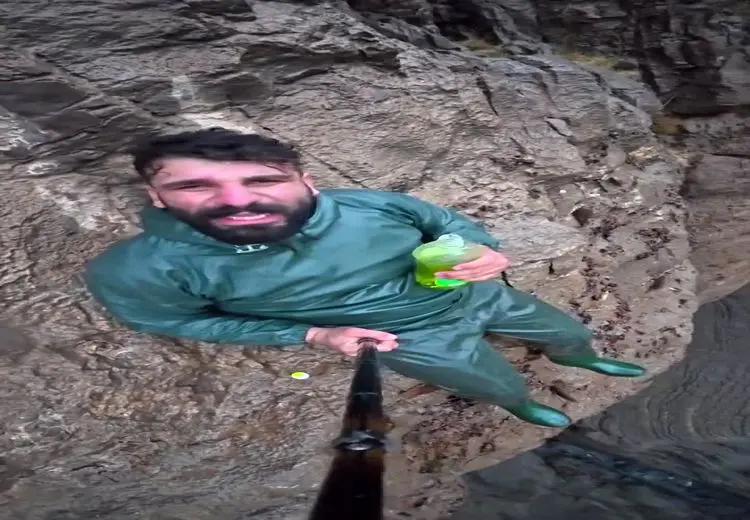 بلاگر معروف ایرانی در کوهستان سقوط کرد