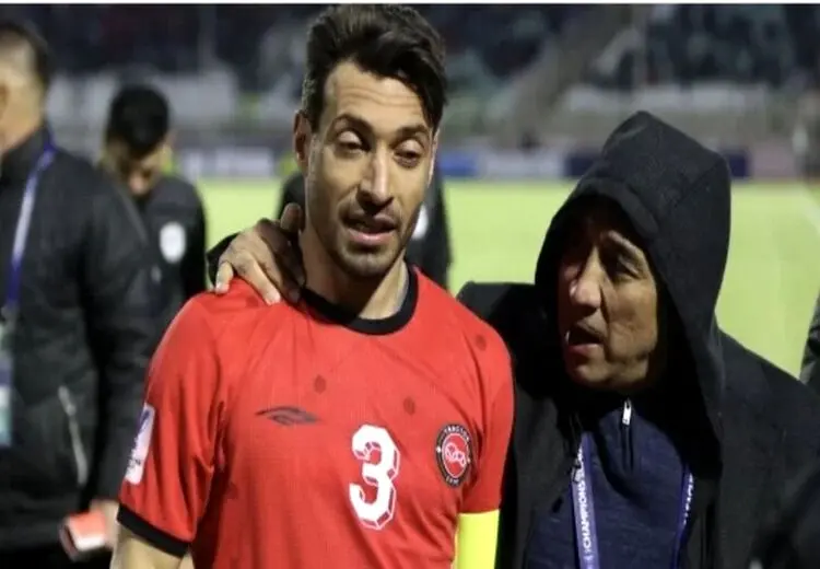خداداد عزیزی: نمی‌دانم چرا وقتی داوران به ما می‌رسند، وقت اضافه را دقیق حساب می‌کنند!